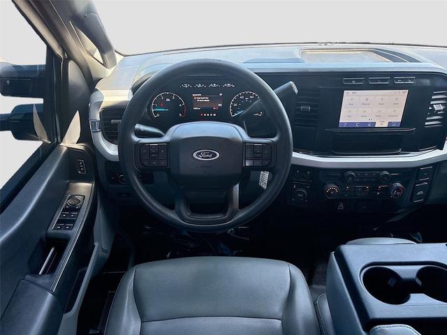 Photo of 2023 Oxford White Ford F-250