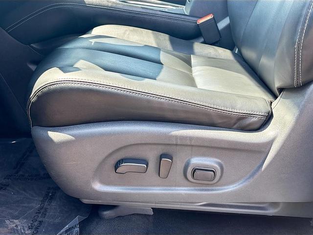 Photo of 2023 Super Black Nissan Murano