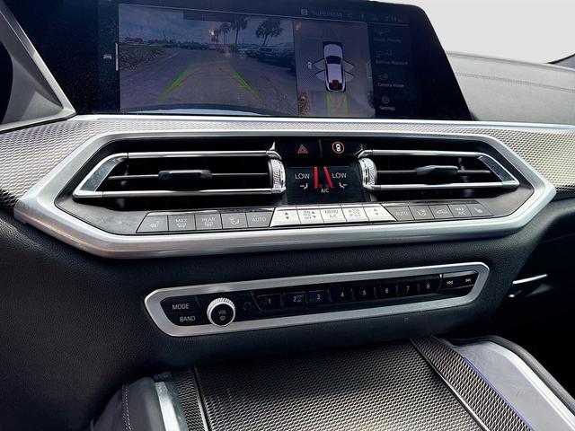 Photo of 2023 Alpine White BMW X6