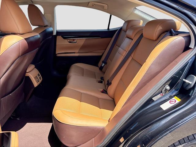 Photo of 2018 Obsidian Lexus ES 350