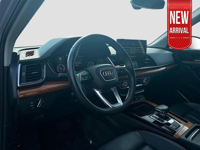 Photo of 2021 Florett Silver Metallic Audi Q5