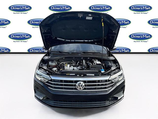 Photo of 2019 Black Uni Volkswagen Jetta