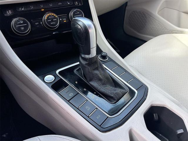 Photo of 2019 Black Uni Volkswagen Jetta