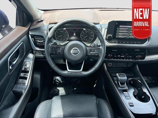 Photo of 2021 Caspian Blue Metallic Nissan Rogue