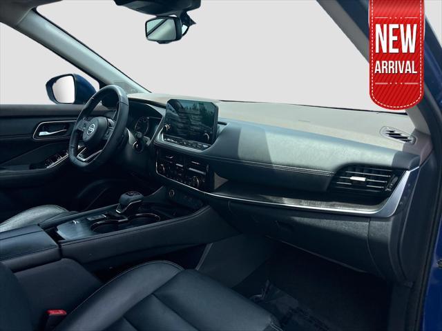 Photo of 2021 Caspian Blue Metallic Nissan Rogue