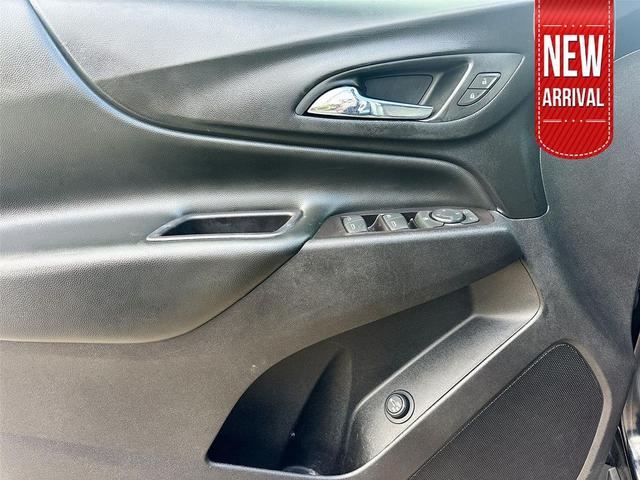 Photo of 2020 Midnight Blue Metallic Chevrolet Equinox