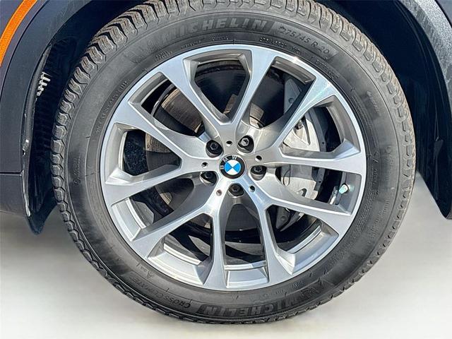 Photo of 2019 Arctic Gray Metallic BMW X5