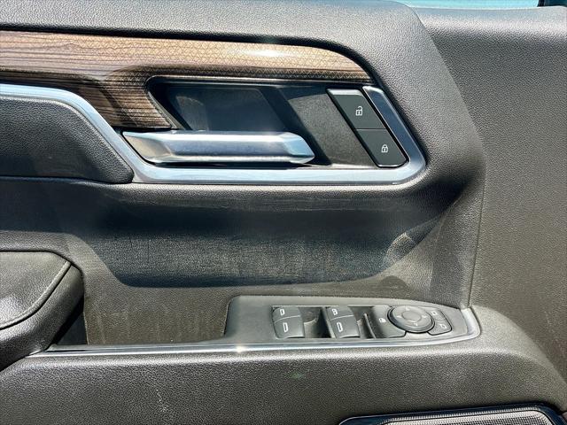 Photo of 2023 Black Chevrolet Silverado 1500