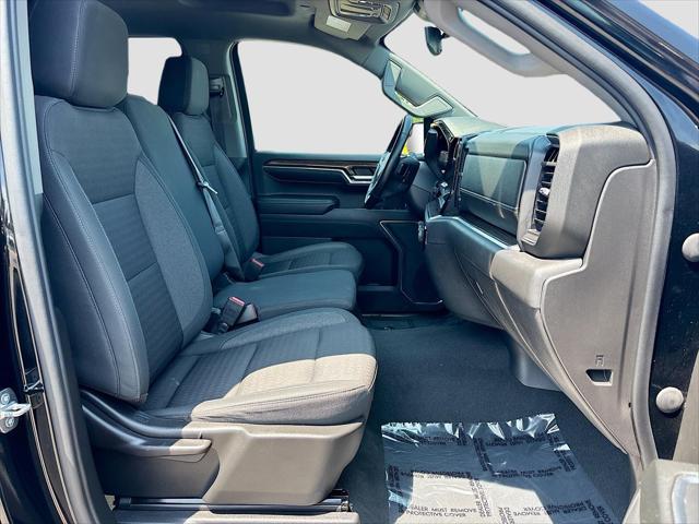Photo of 2023 Black Chevrolet Silverado 1500
