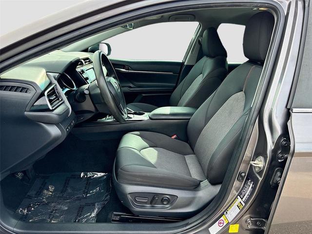 Photo of 2019 Predawn Gray Mica Toyota Camry