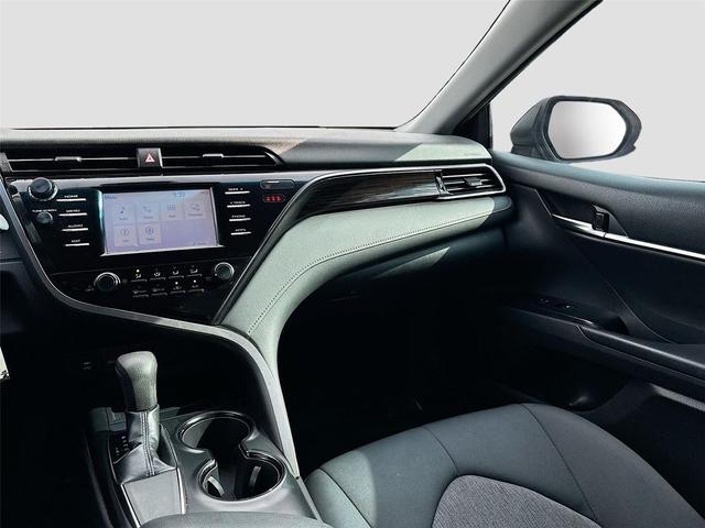 Photo of 2019 Predawn Gray Mica Toyota Camry