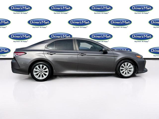 Photo of 2019 Predawn Gray Mica Toyota Camry