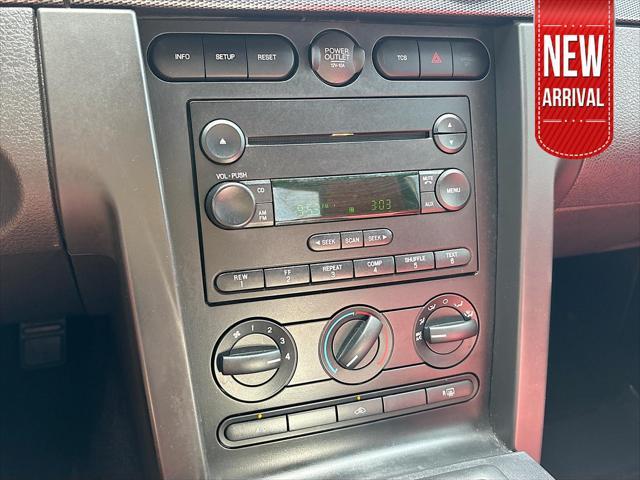 Photo of 2006 Satin Silver Clearcoat Metallic Ford Mustang