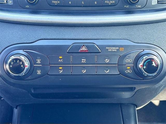Photo of 2016 Ebony Black Kia Sorento