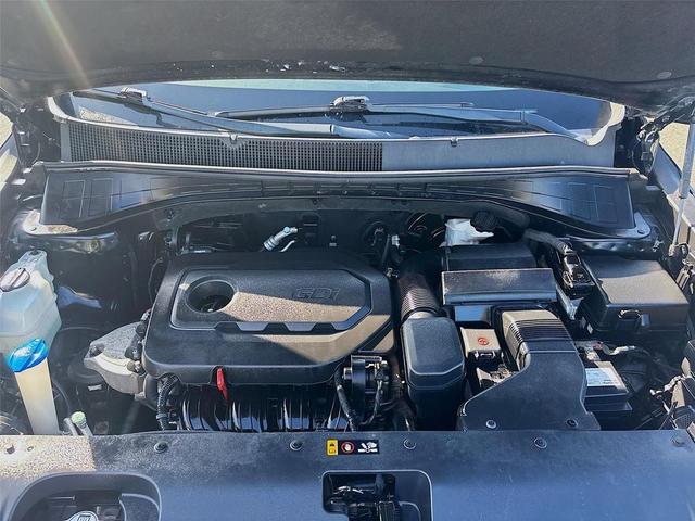 Photo of 2016 Ebony Black Kia Sorento