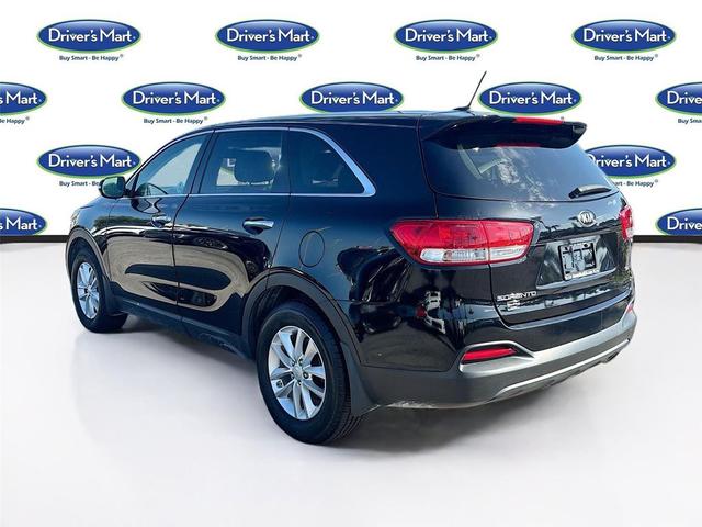 Photo of 2016 Ebony Black Kia Sorento