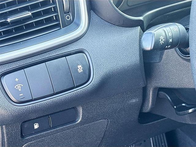 Photo of 2016 Ebony Black Kia Sorento