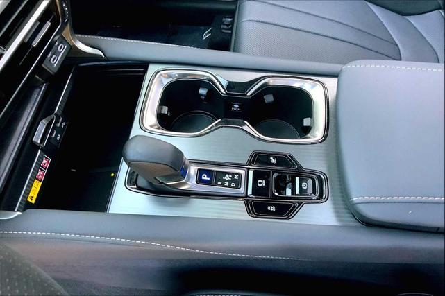 Photo of 2024 Ultra White Lexus RX 500h