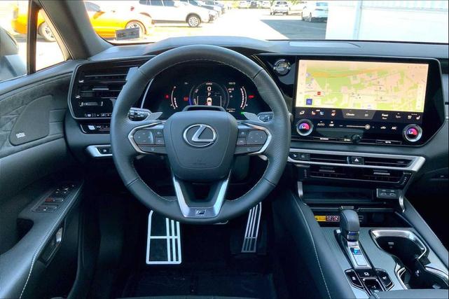 Photo of 2024 Ultra White Lexus RX 500h