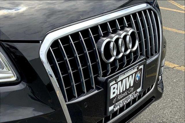 Photo of 2016 Mythos Black Metallic Audi Q5