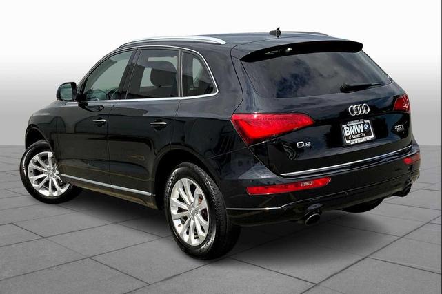 Photo of 2016 Mythos Black Metallic Audi Q5
