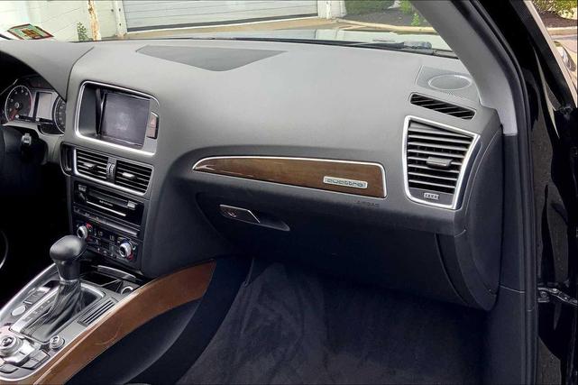 Photo of 2016 Mythos Black Metallic Audi Q5