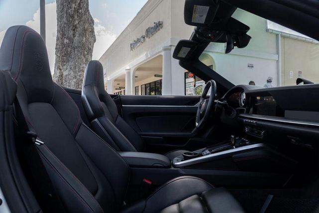 Photo of 2024 White Porsche 911