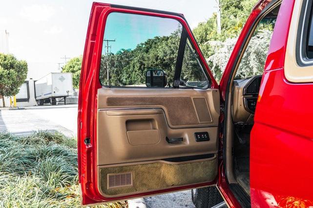 Photo of 1989 Red Ford Bronco