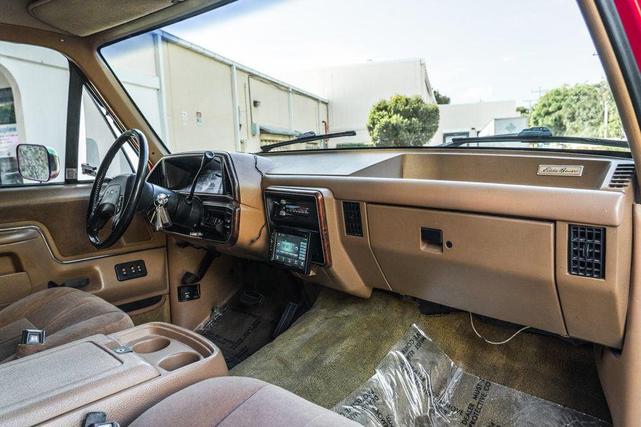 Photo of 1989 Red Ford Bronco