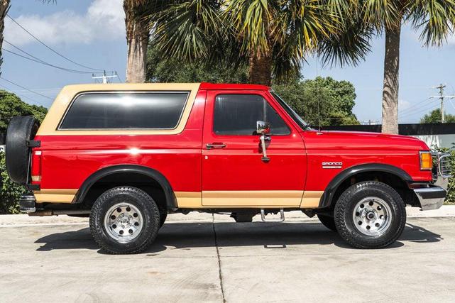 Photo of 1989 Red Ford Bronco