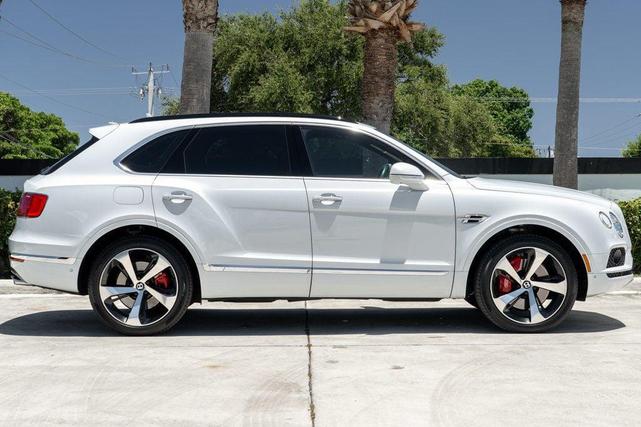 Photo of 2019 Ice Bentley Bentayga