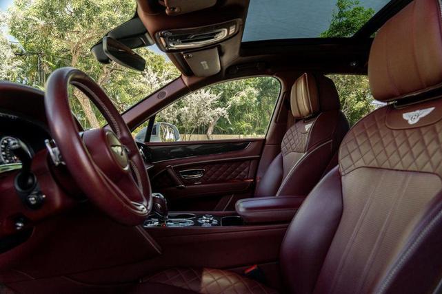 Photo of 2019 Ice Bentley Bentayga