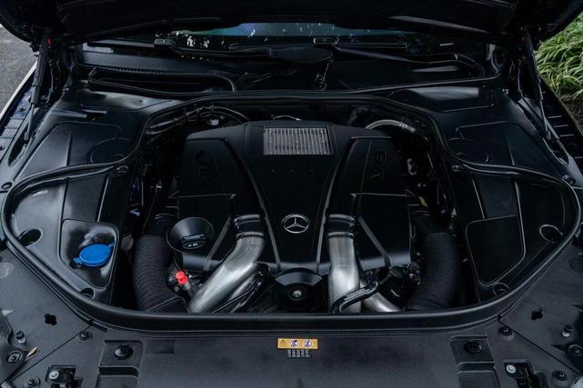 Photo of 2017 Lunar Blue Metallic Mercedes-Benz S-Class