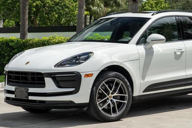Photo of 2022 White Porsche Macan