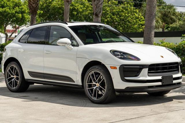Photo of 2022 White Porsche Macan