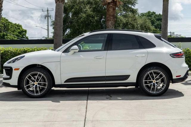 Photo of 2022 White Porsche Macan