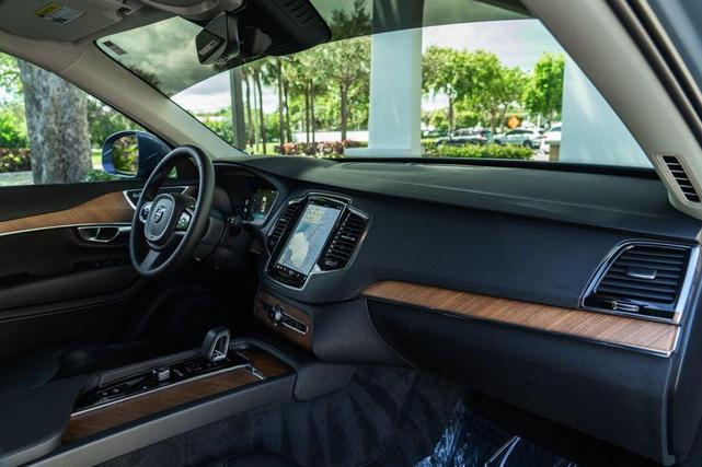 Photo of 2023 Thunder Grey Metallic Volvo XC90