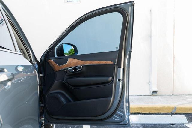 Photo of 2023 Thunder Grey Metallic Volvo XC90