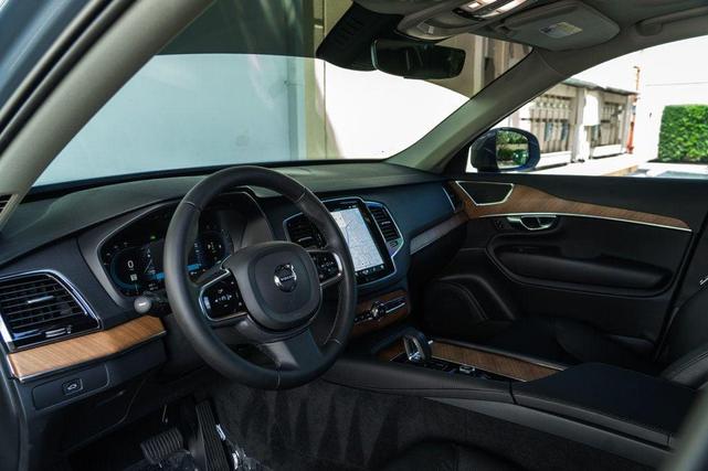 Photo of 2023 Thunder Grey Metallic Volvo XC90