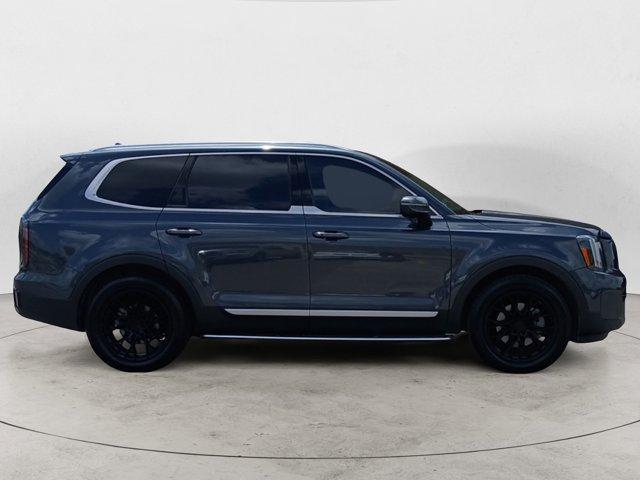 Photo of 2024 Gravity Gray Kia Telluride