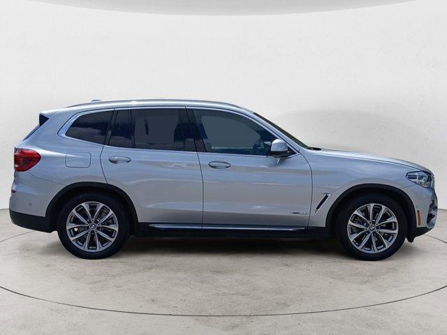Photo of 2018 Glacier Silver Metallic BMW X3