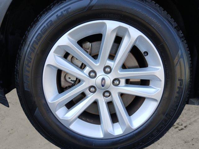 Photo of 2016 Bronze Fire Metallic Tinted Clearcoat Ford Explorer