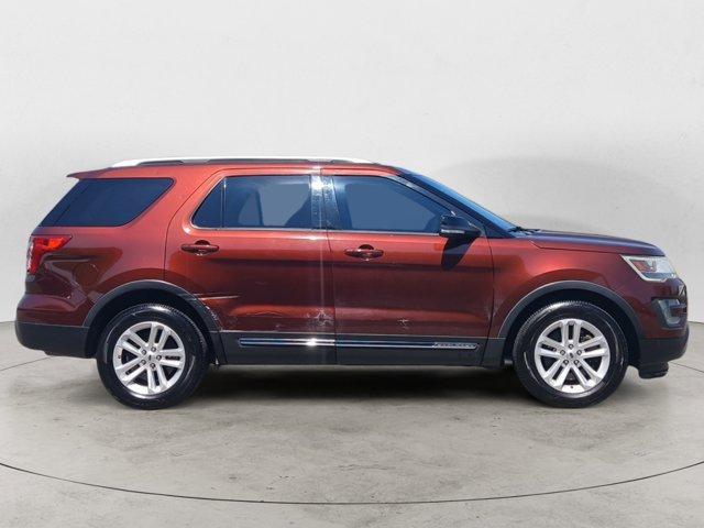 Photo of 2016 Bronze Fire Metallic Tinted Clearcoat Ford Explorer
