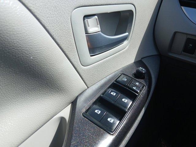 Photo of 2017 Salsa Red Pearl Toyota Sienna
