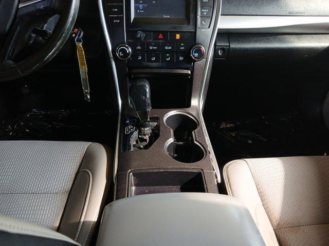 Photo of 2016 Midnight Black Metallic Toyota Camry