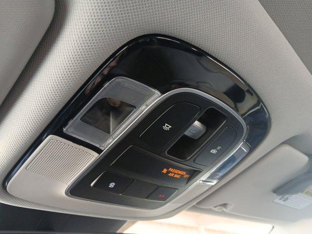 Photo of 2022 Quartz White Hyundai TUCSON Hybrid