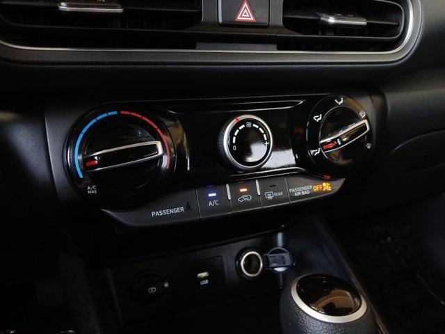 Photo of 2023 Lunar White Hyundai KONA