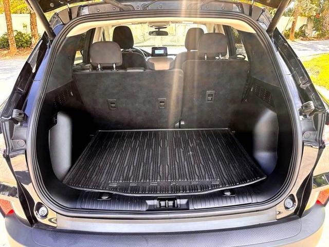 Photo of 2022 Agate Black Metallic Ford Escape