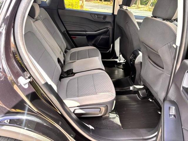 Photo of 2022 Agate Black Metallic Ford Escape