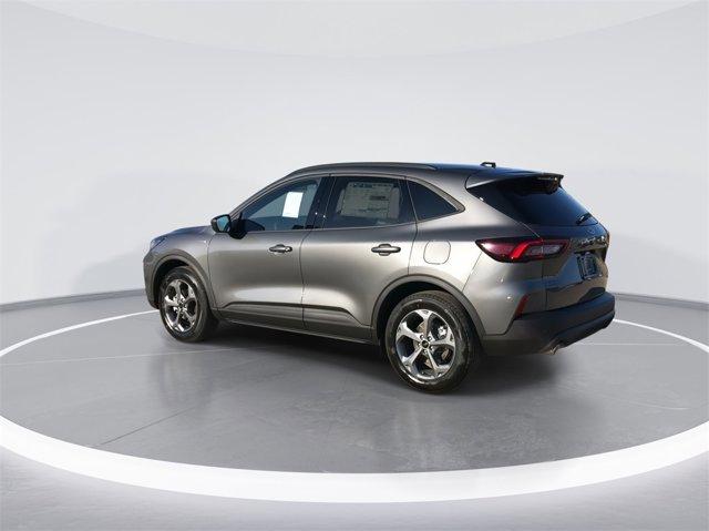 Photo of 2025 Carbonized Gray Metallic Ford Escape